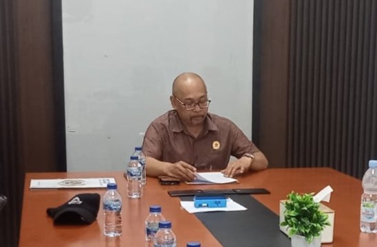 Ingin Tulisan Hukum Anda Disukai Banyak Orang? Jadilah Pujangga!
